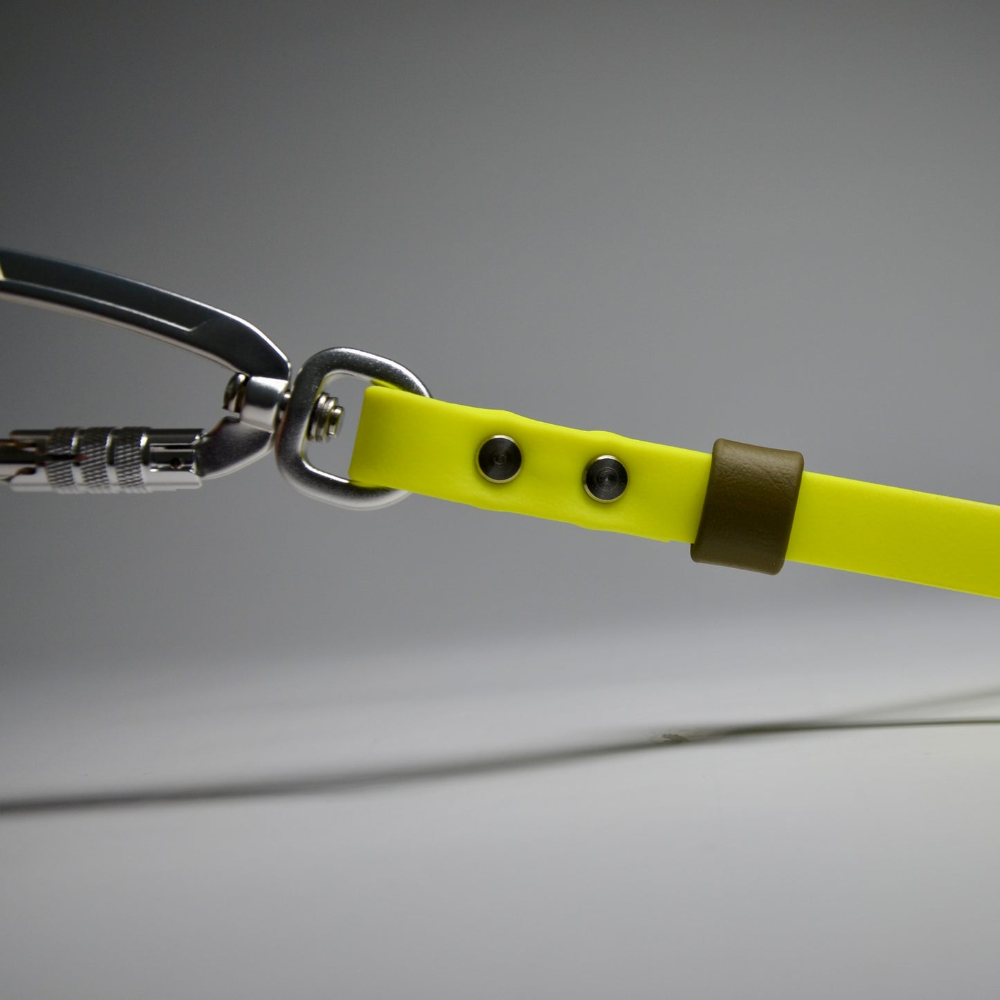 Kurzführer und Schleppleinenhalterung                                        aus BioThane®