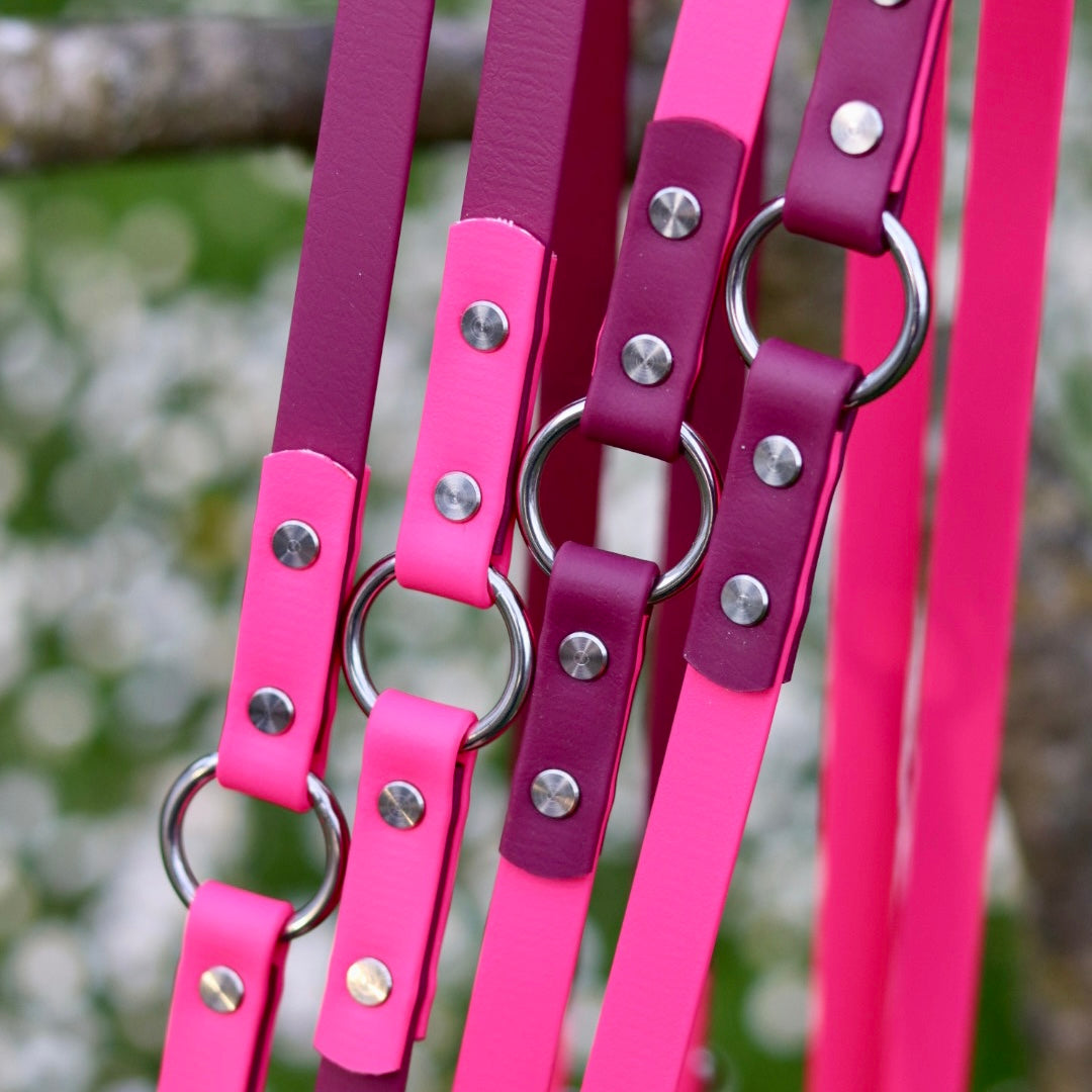 WIESENHÜPFER - BioThane® Umhängeleine in weinrot/magenta-pink